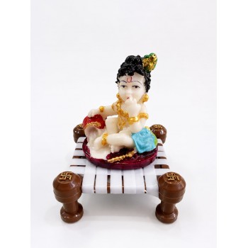 Kanha Ji on Charpai